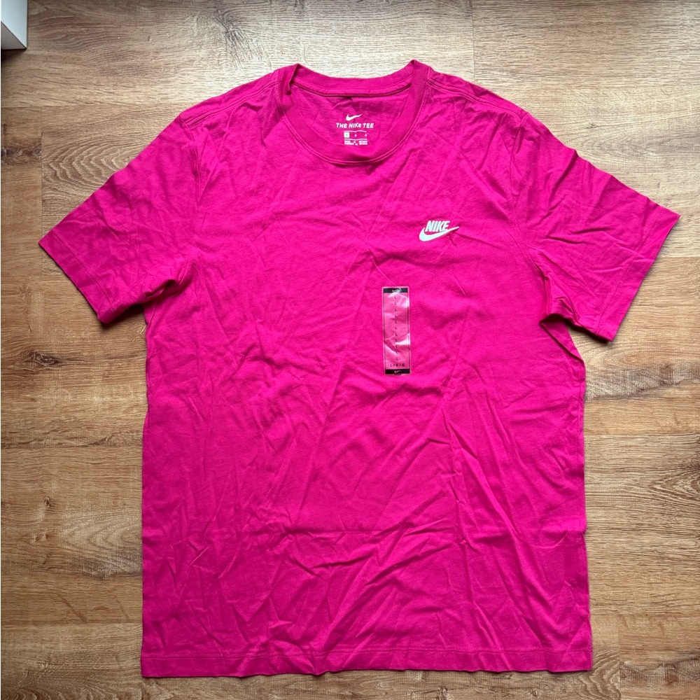 Nike Men's Crew Neck T-Shirt — Hot Pink